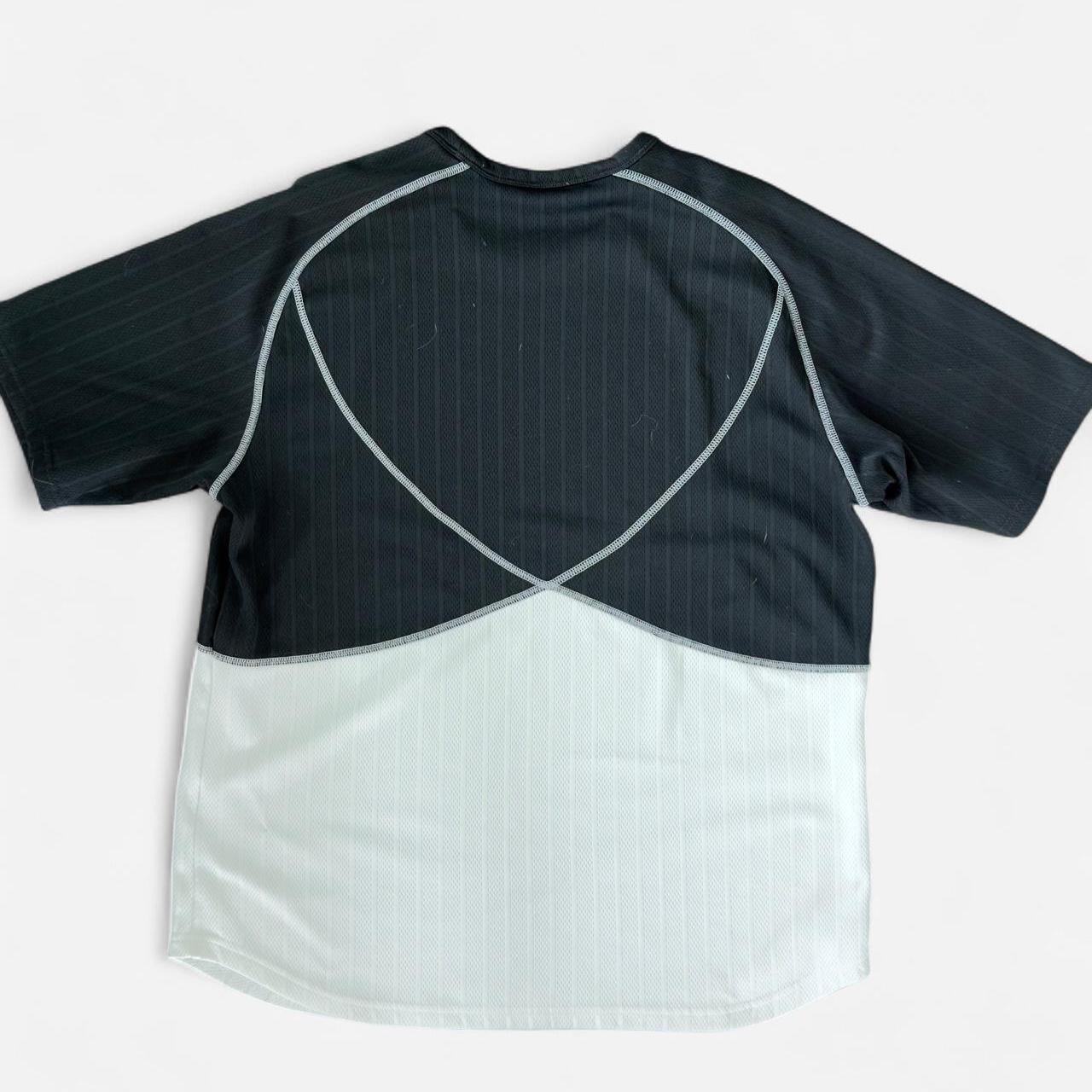 Nike Men's white black T-shirts