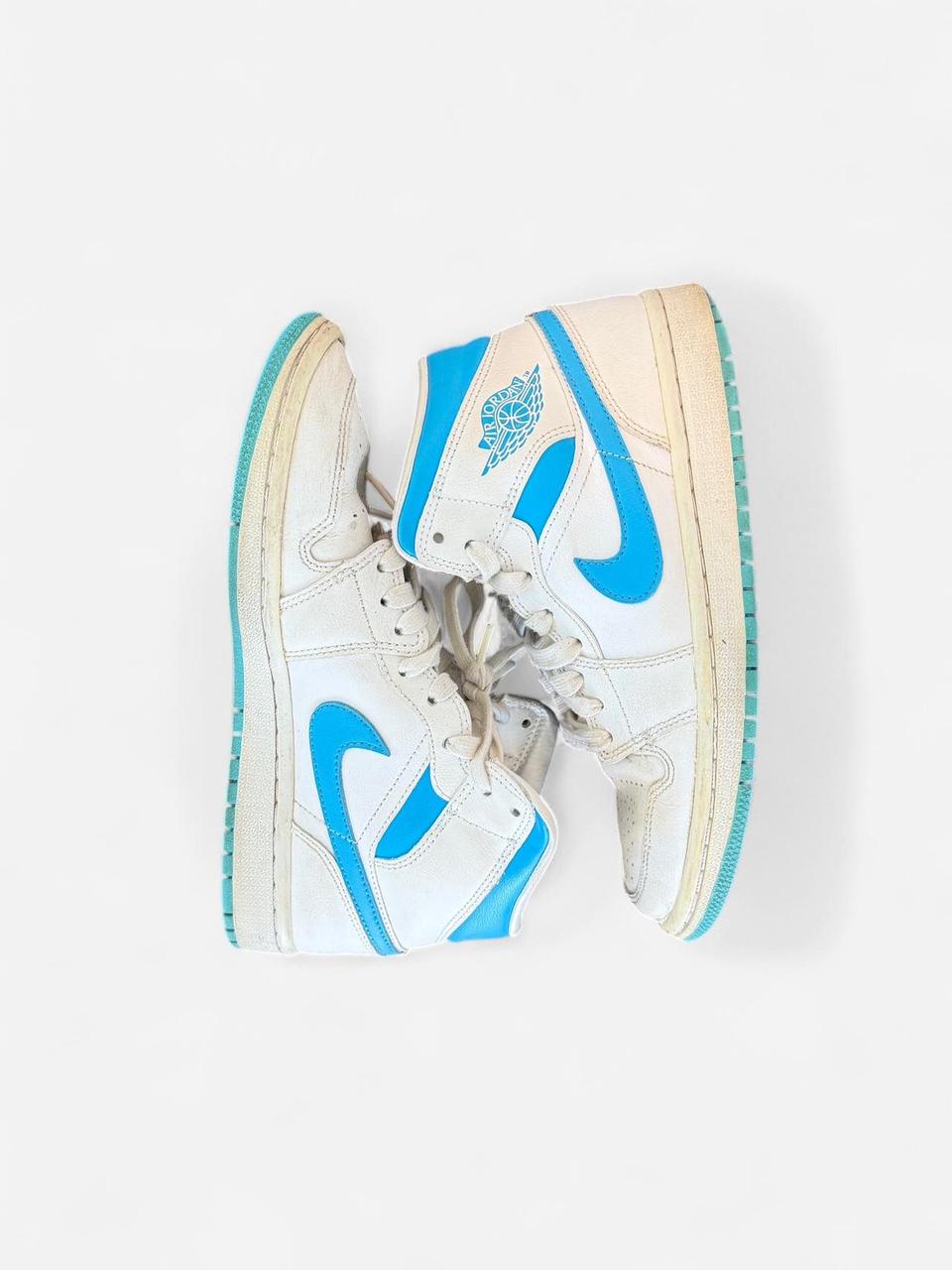 Air Jordan 1 Mid