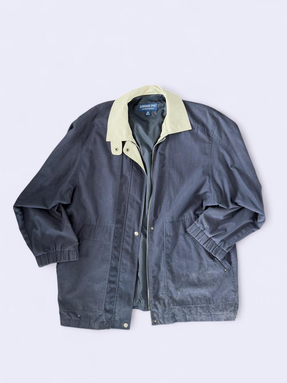 Lightweight Jacket in Navy Blue