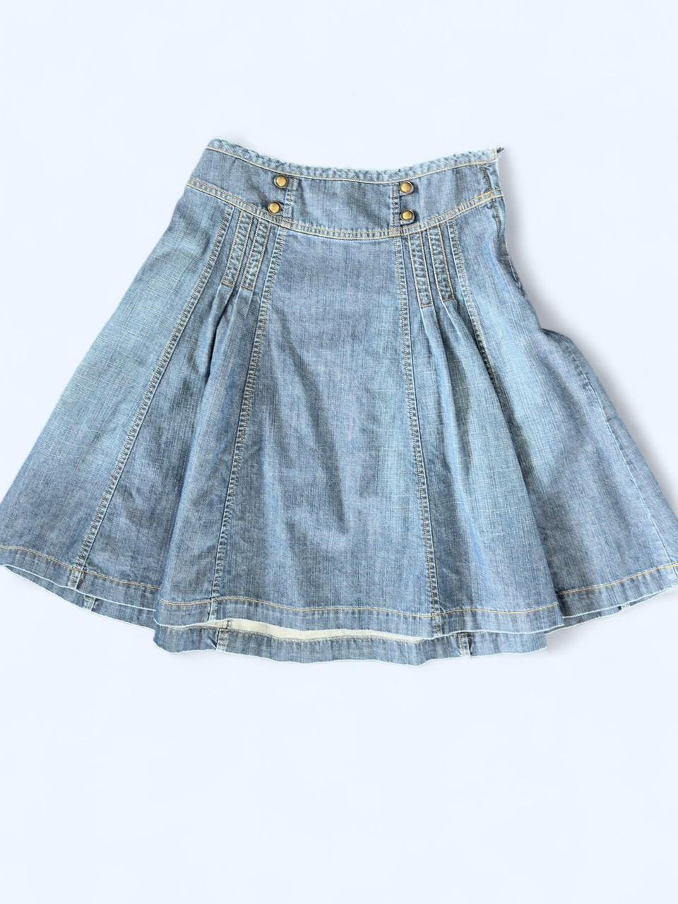 Super Cute Y2K-Style Pleated Denim Skirt with Gold Button Details