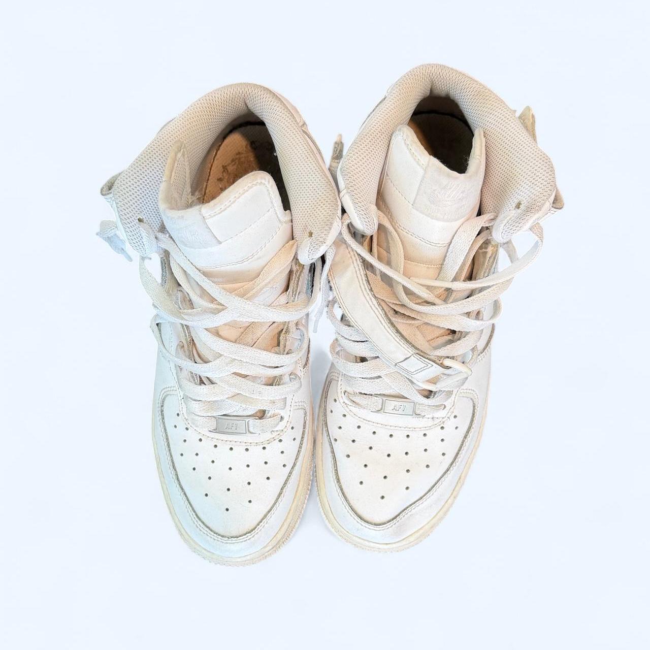 Nike Women's white cream Trainers