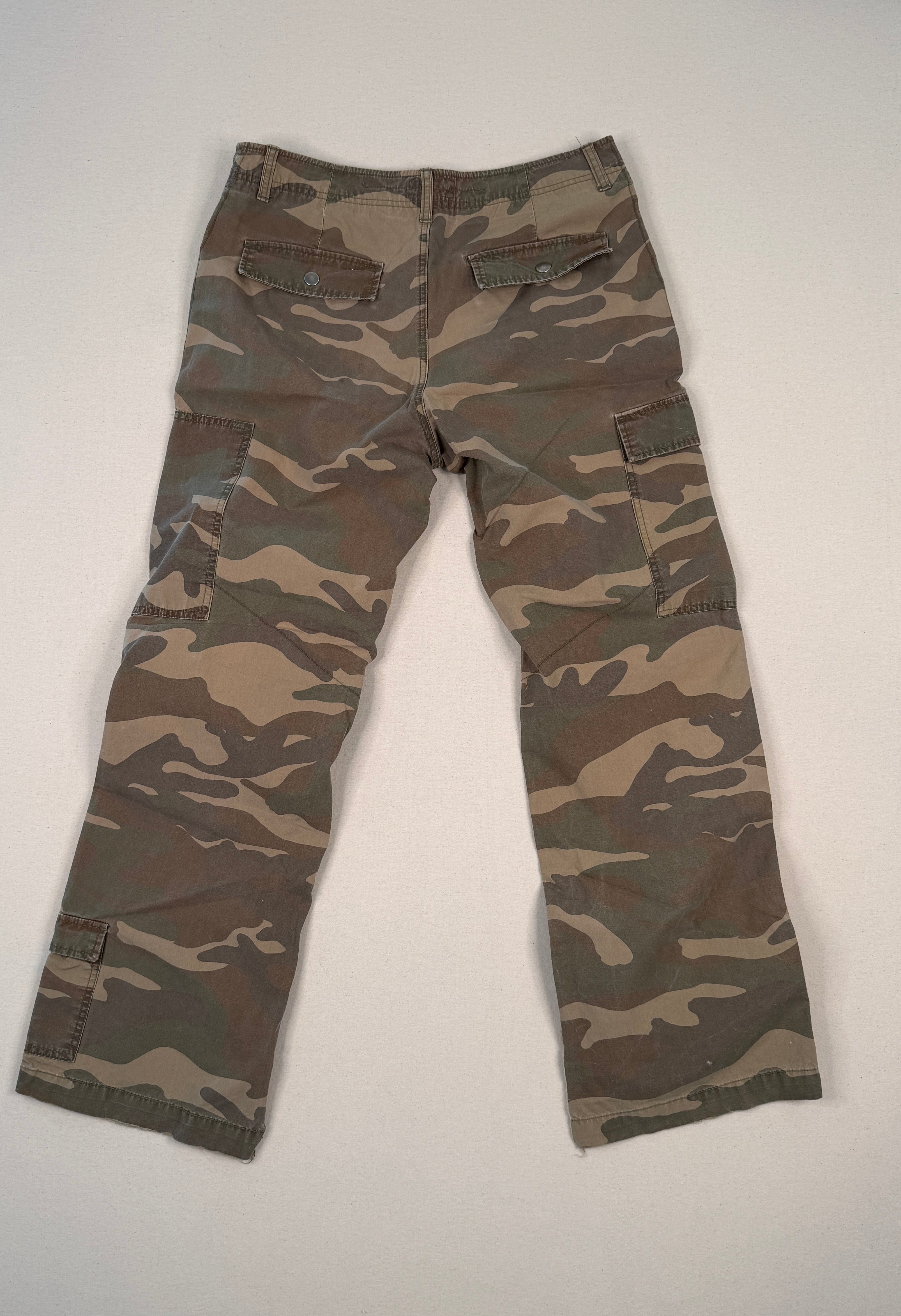 Vintage GAP Desert Camo Cargo Pants – Utility Fit – Men Are Going