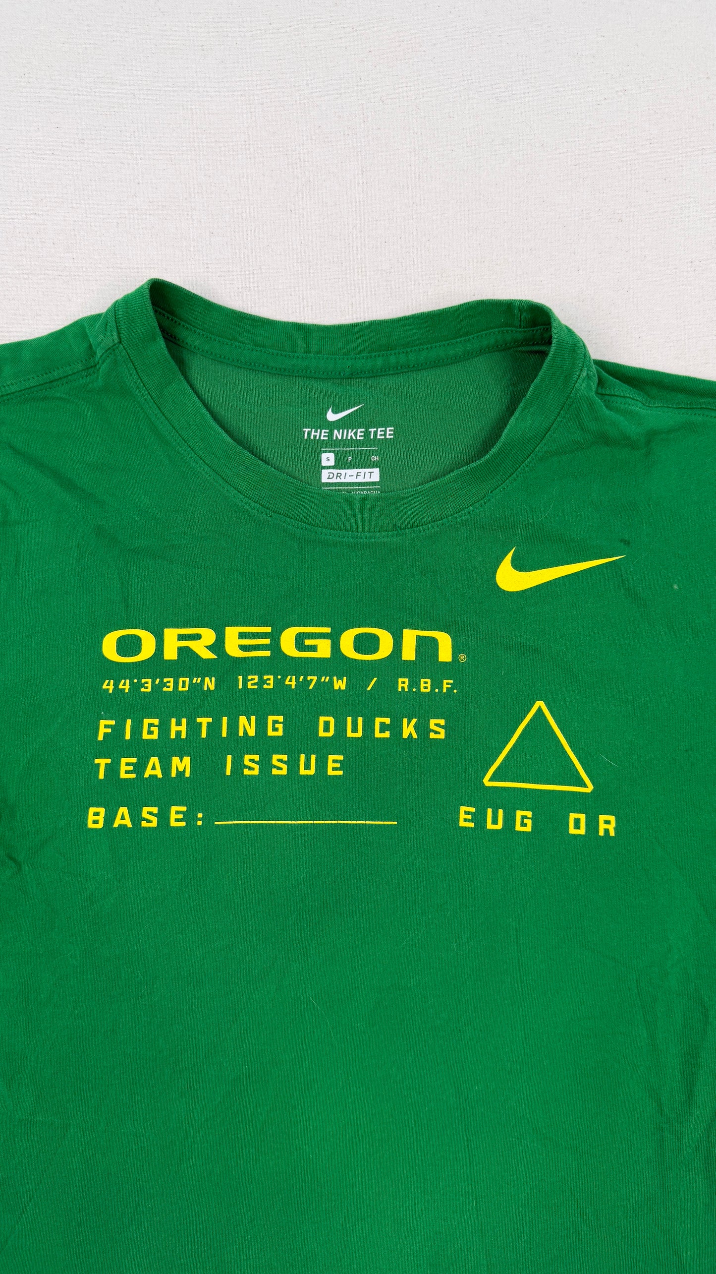 Nike Oregon Ducks Team Issue Green Dri-FIT Tee