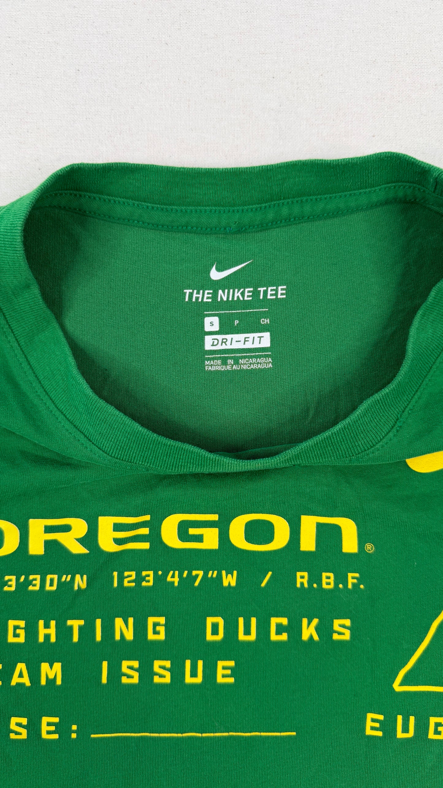 Nike Oregon Ducks Team Issue Green Dri-FIT Tee