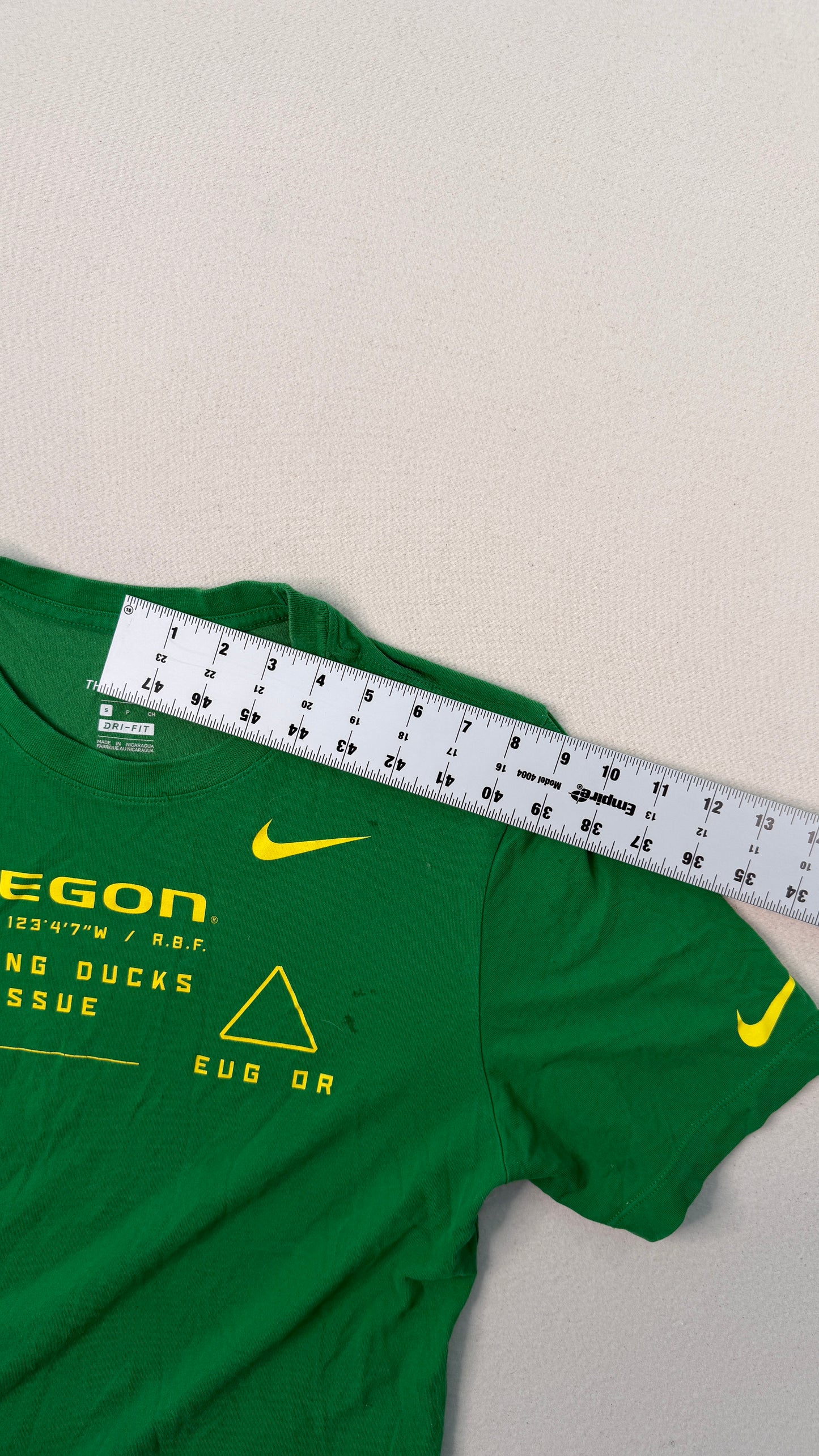 Nike Oregon Ducks Team Issue Green Dri-FIT Tee