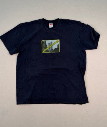 Supreme Greetings From Supreme Skyline Graphic T-Shirt – Navy XL