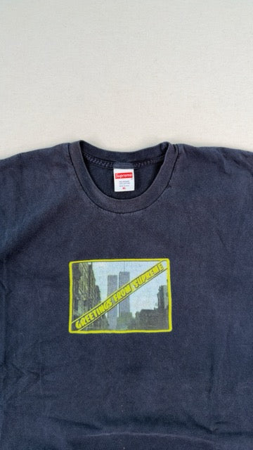 Supreme Greetings From Supreme Skyline Graphic T-Shirt – Navy XL