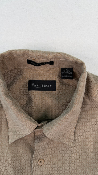 Vintage Van Heusen Textured Tan Button-Up Shirt | Men’s Medium 15–15½ | Minimal Long Sleeve Classic
