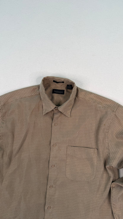 Vintage Van Heusen Textured Tan Button-Up Shirt | Men’s Medium 15–15½ | Minimal Long Sleeve Classic