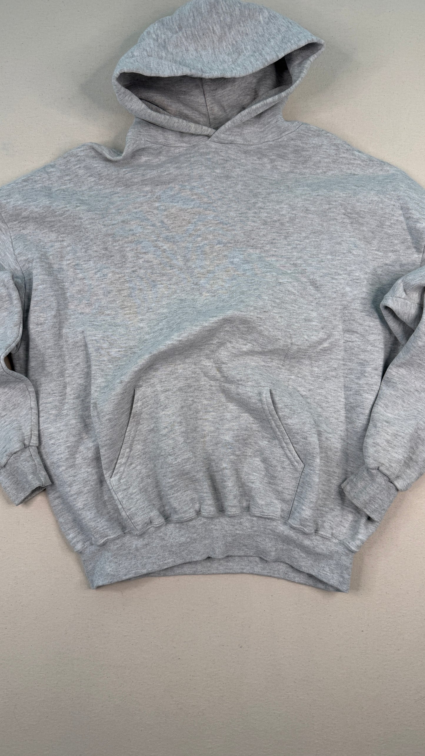 Vintage Trapper’s Bar & Grill Graphic Hoodie – Gray 2XL Y2K Streetwear Pullover