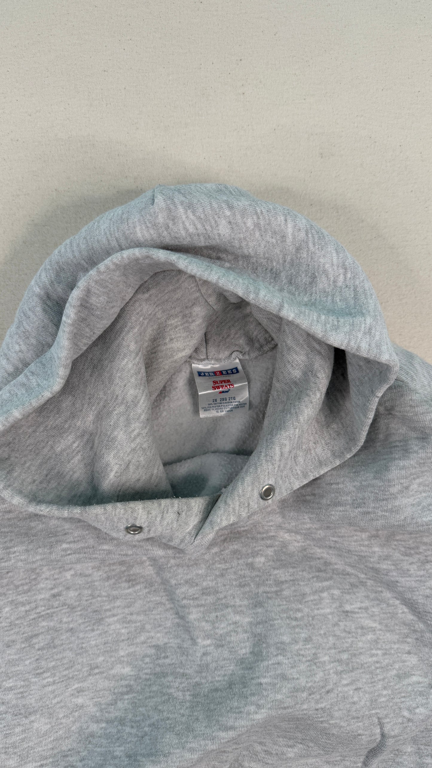 Vintage Trapper’s Bar & Grill Graphic Hoodie – Gray 2XL Y2K Streetwear Pullover