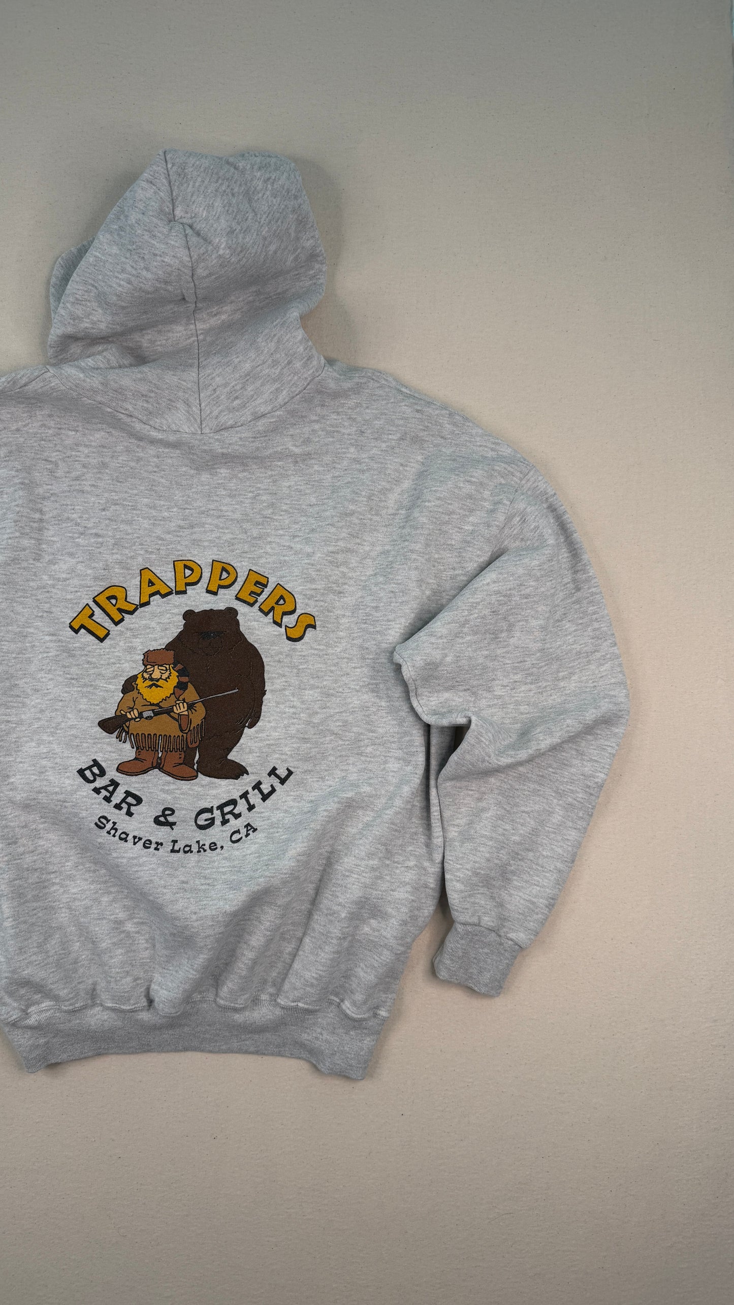 Vintage Trapper’s Bar & Grill Graphic Hoodie – Gray 2XL Y2K Streetwear Pullover