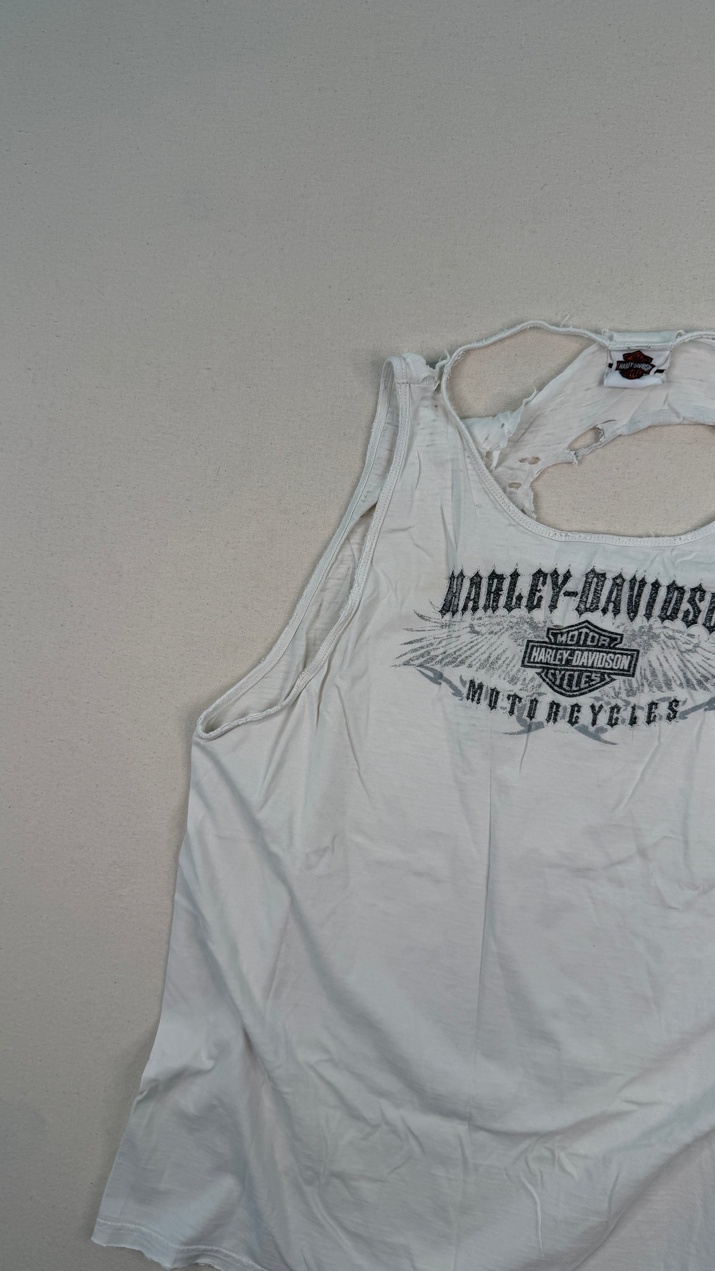 Vintage Harley-Davidson Distressed White California Graphic Tank Top – Y2K Biker Grunge