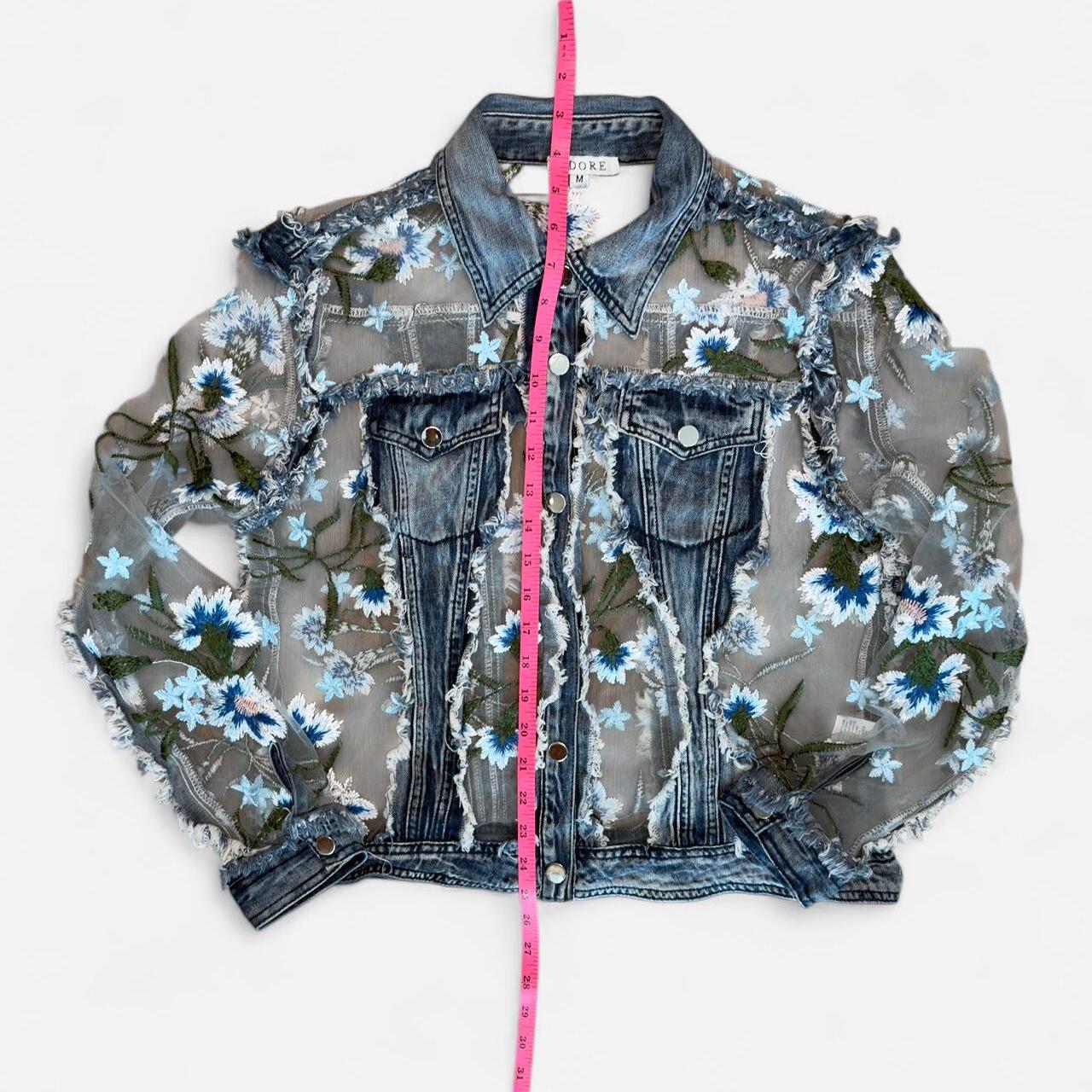 معاطف نسائية زرقاء من أدور مي