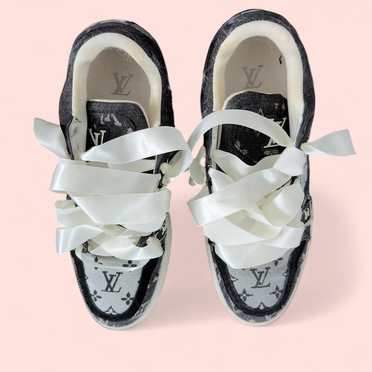 Louis Vuitton Men's black white Trainers