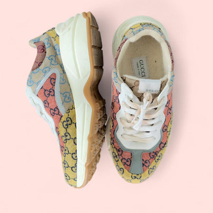 أحذية رياضية متعددة الألوان من غوتشي للرجال