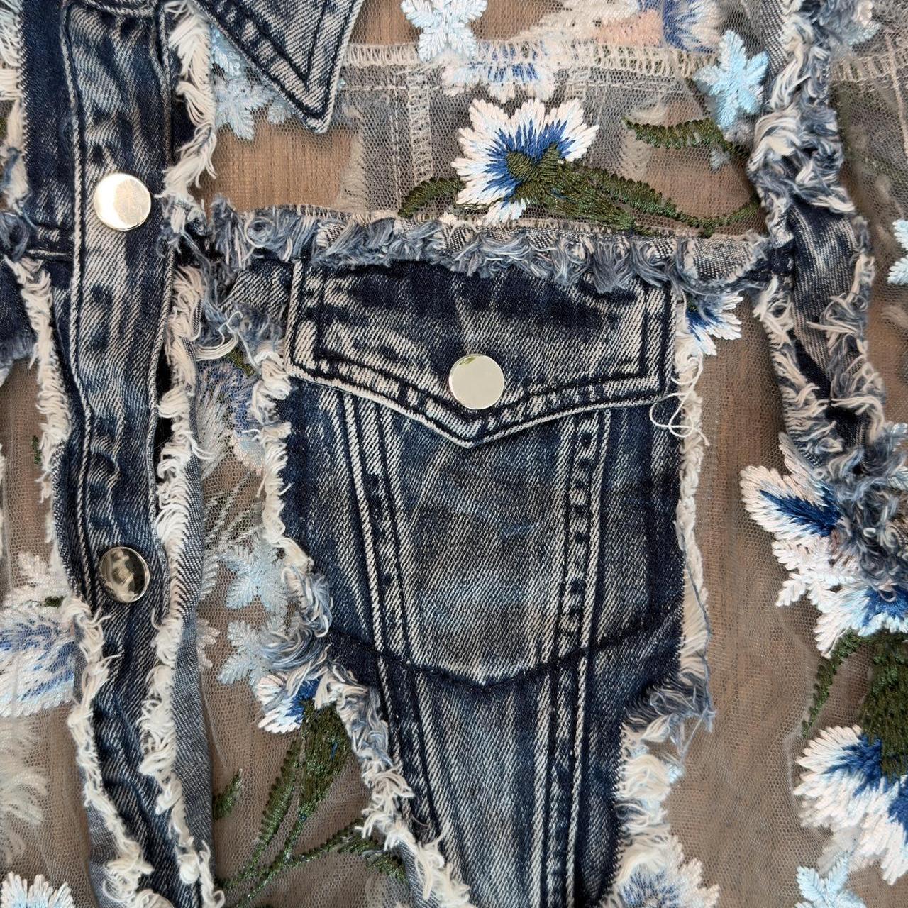 معاطف نسائية زرقاء من أدور مي