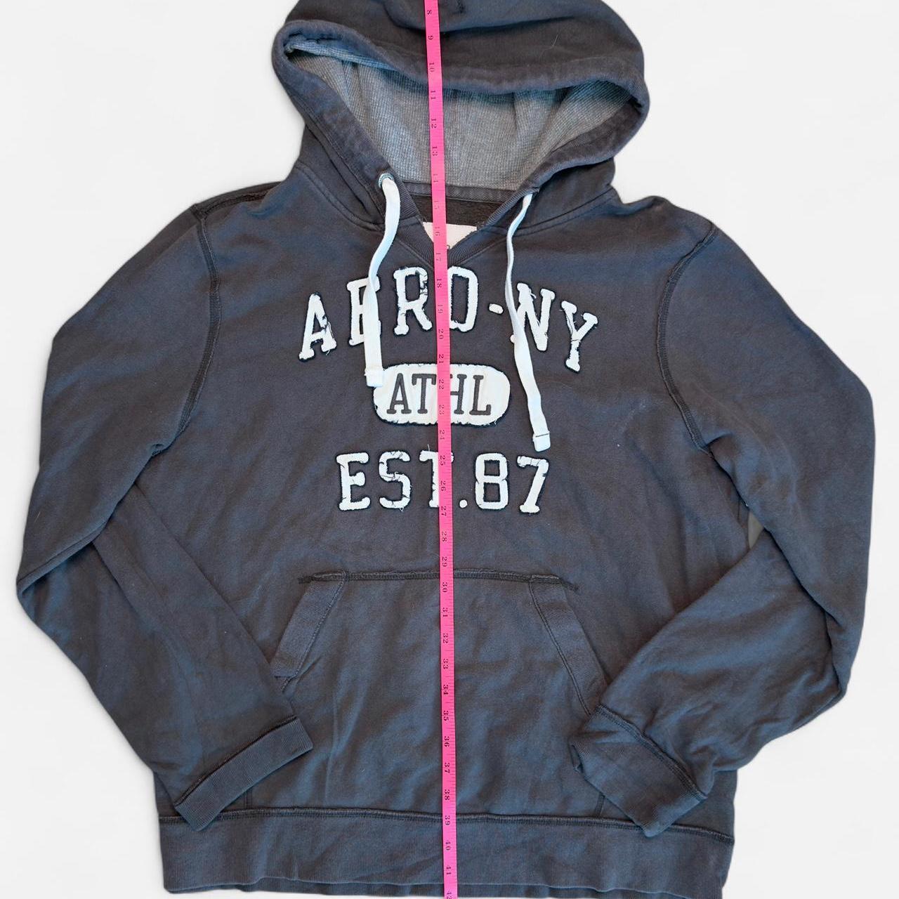 هودي رجالي رمادي وأسود من إيروبوستال