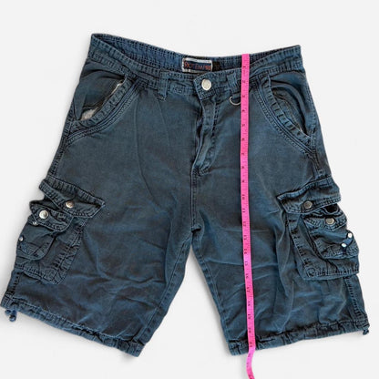 شورت سباحة رجالي من Riot Swim باللونين الأسود والرمادي