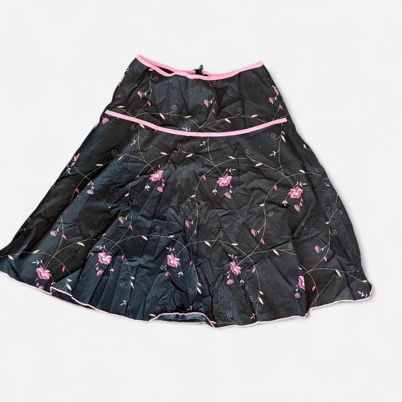 Women's black multi Skirts