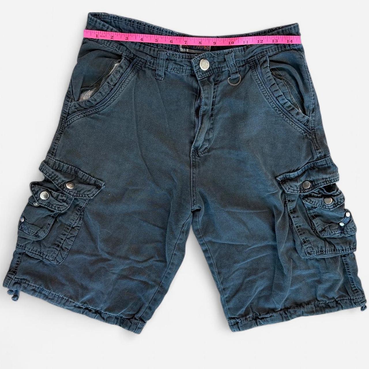 شورت سباحة رجالي من Riot Swim باللونين الأسود والرمادي