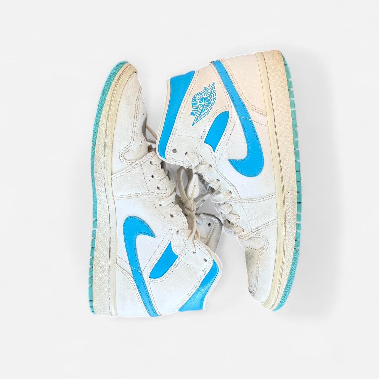 Nike Women's white multi Trainers