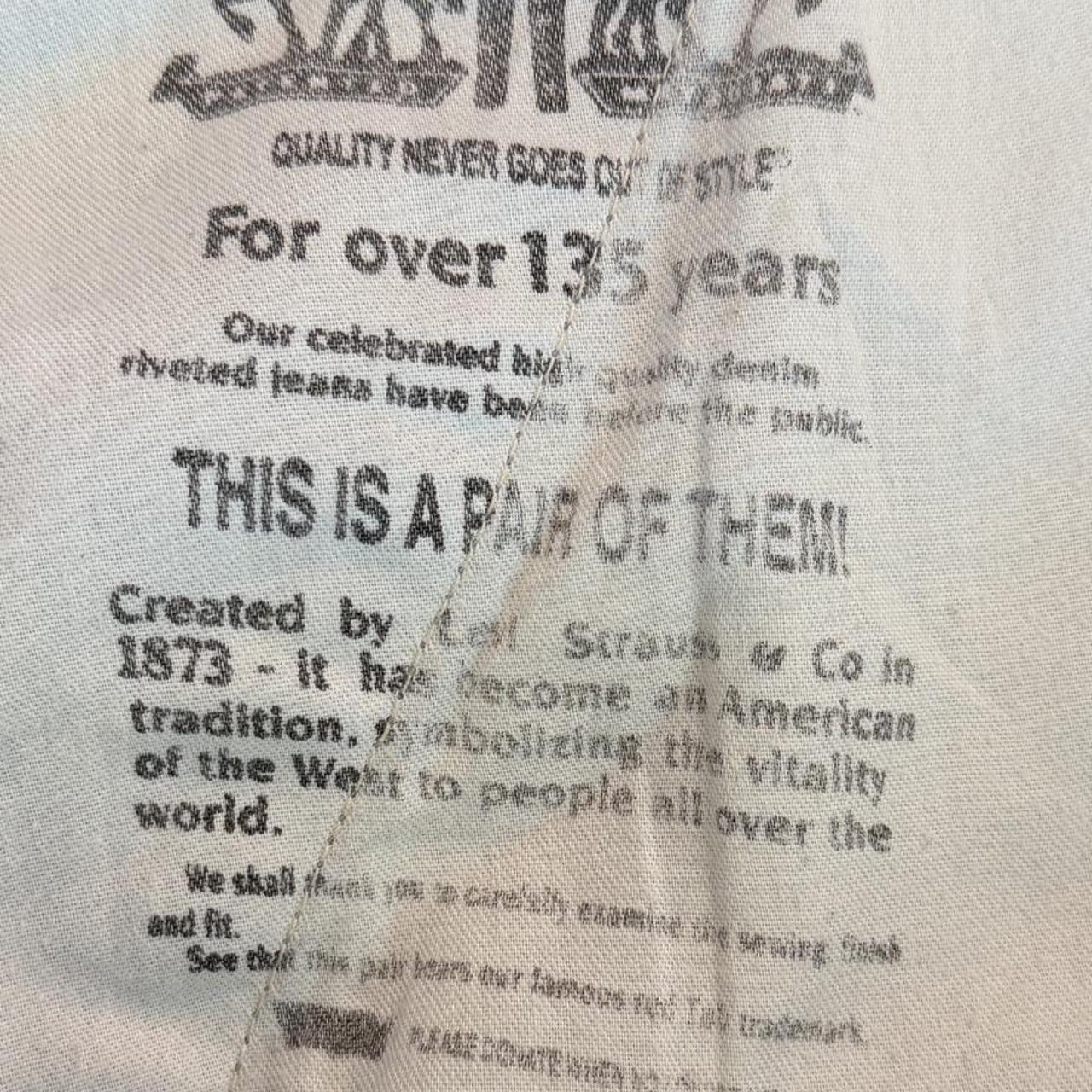 Levi's Men's tan cream Shorts