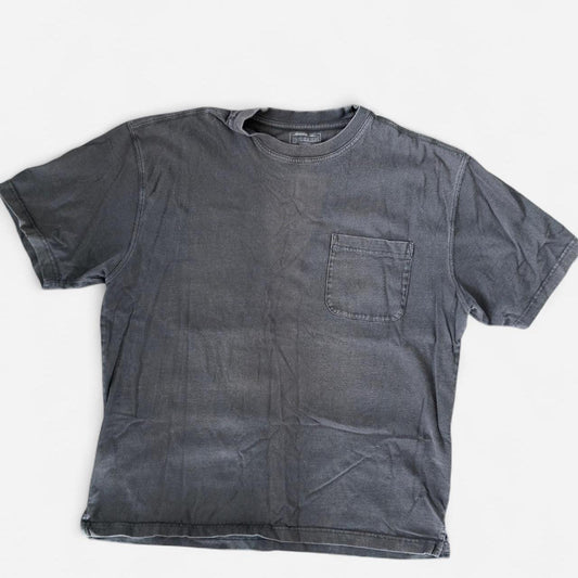 تيشيرتات رجالية رمادية وسوداء