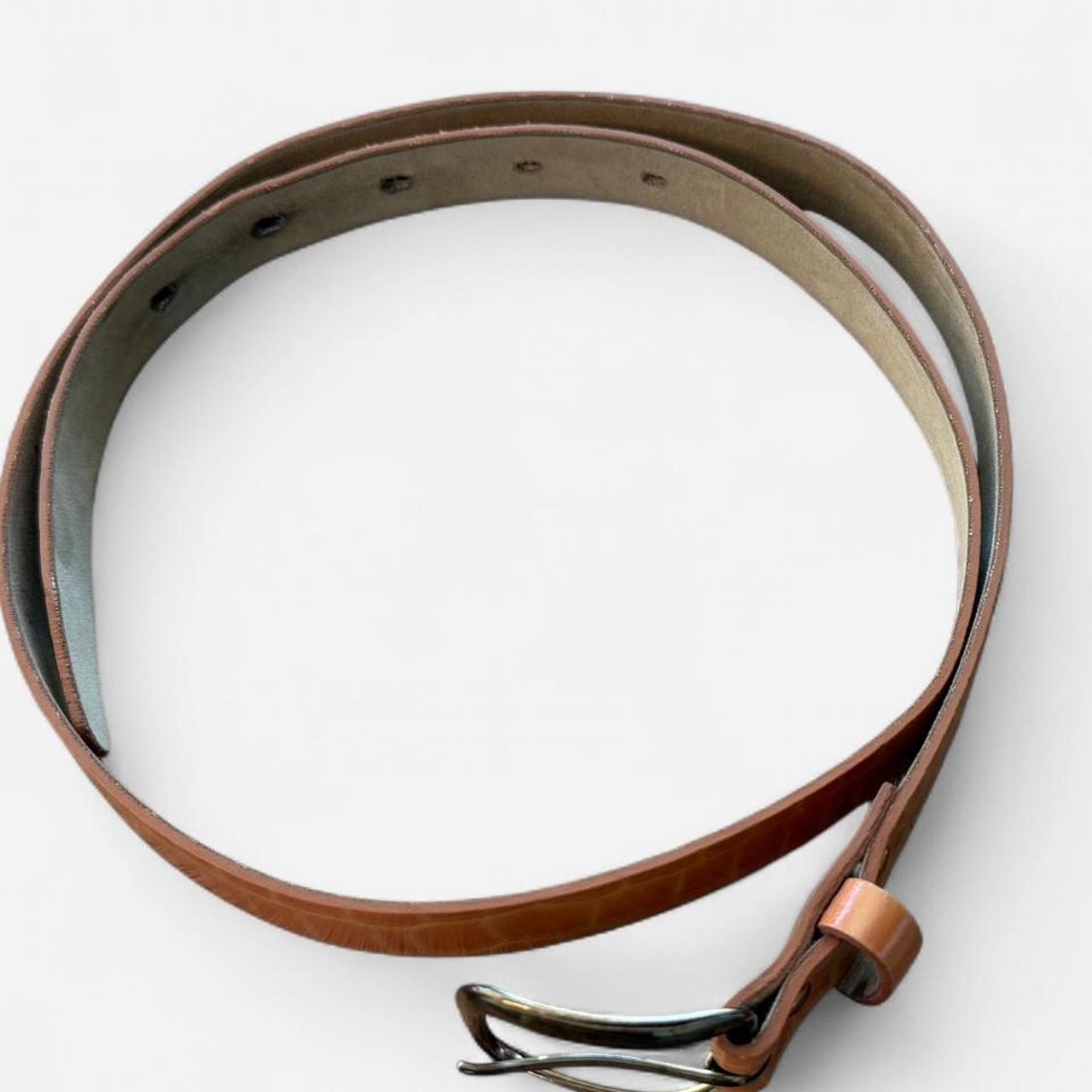 أحزمة نسائية بنية اللون