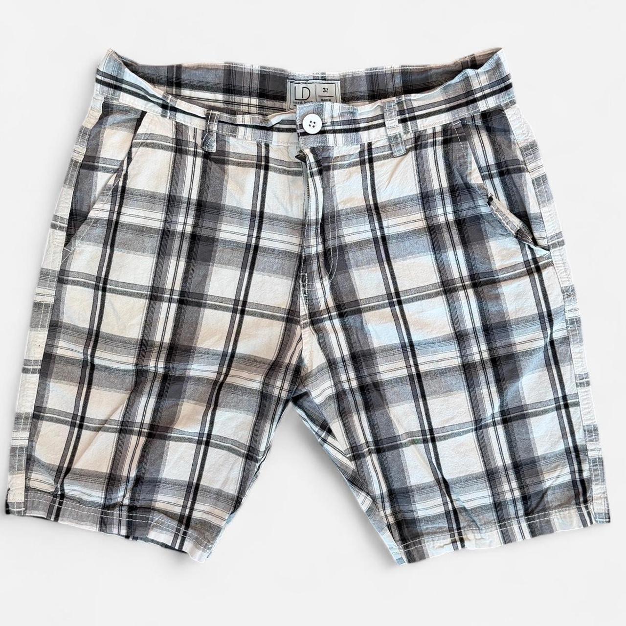 شورتات رجالية