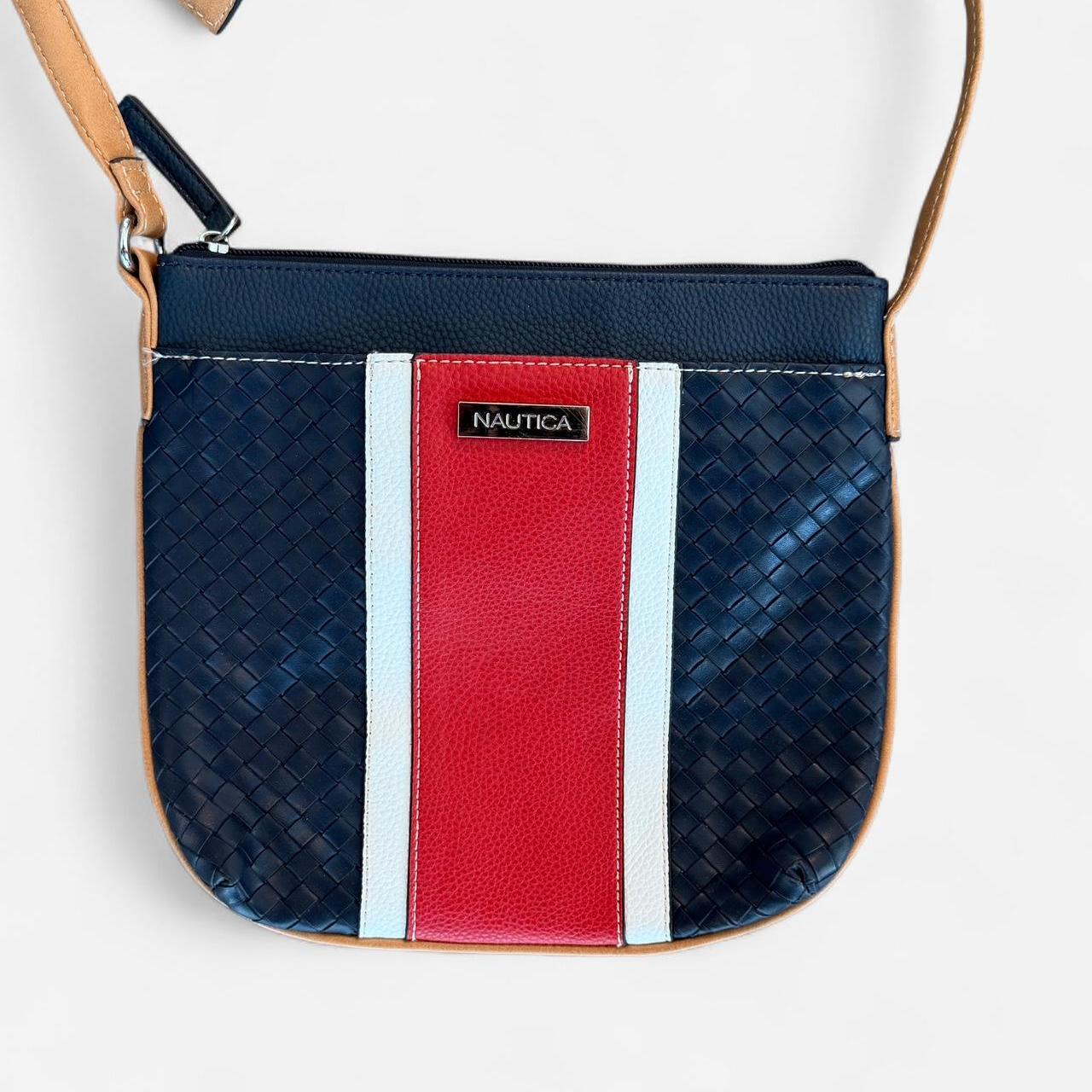 حقائب نوتيكا النسائية باللون الأزرق الداكن