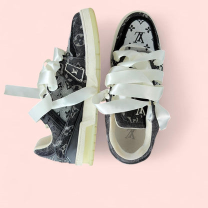 Louis Vuitton Men's black white Trainers