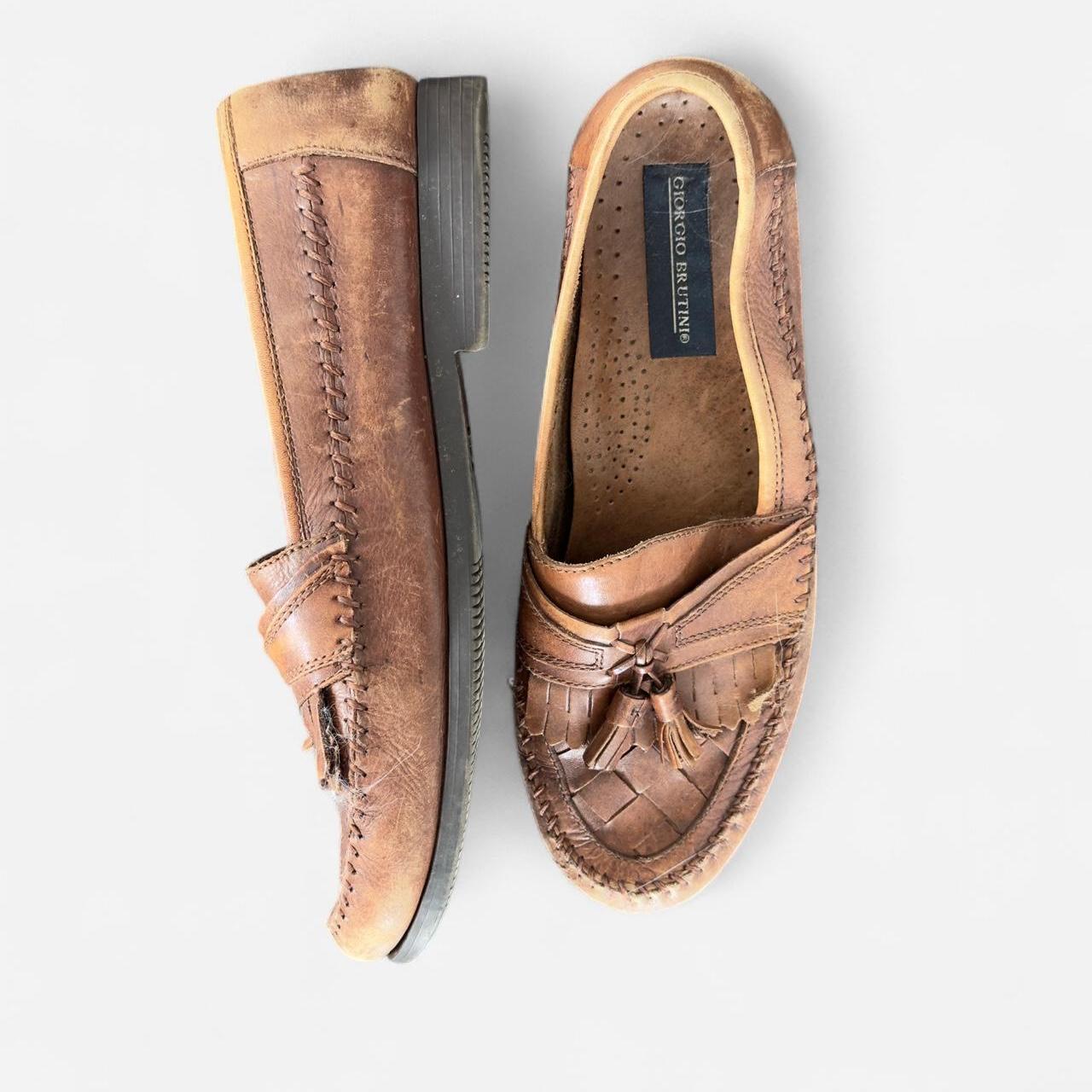 شباشب رجالية بنية اللون