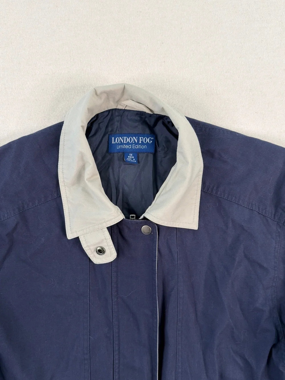 Vintage London Fog Navy Lightweight Jacket XL | Beige Collar Minimal Classic Zip Coat