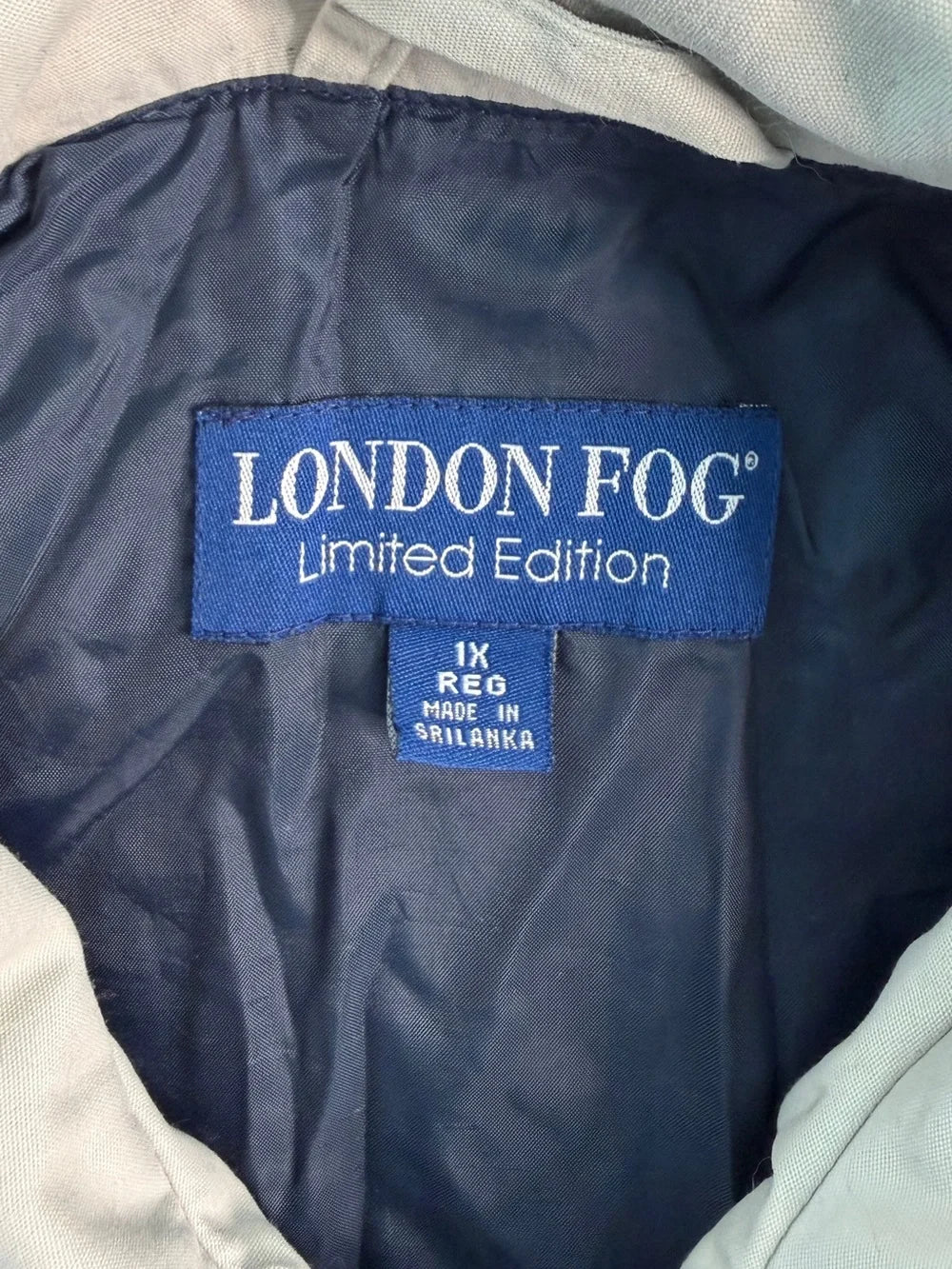 Vintage London Fog Navy Lightweight Jacket XL | Beige Collar Minimal Classic Zip Coat